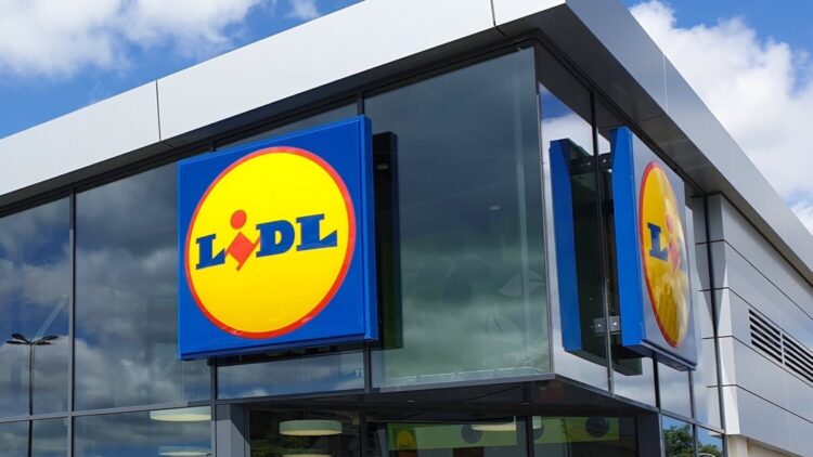 Confirmado: Lidl convierte tus puertas en percheros con este invento que cuesta menos de lo que creer 1 Confirmado: Lidl convierte tus puertas en percheros