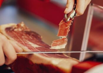 El mejor jamón serrano de España está en este supermercado