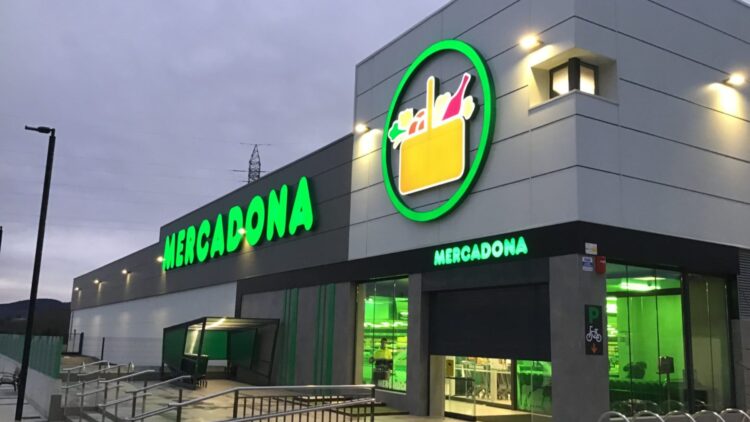 Mercadona lo vuelve a hacer: este snack está de vuelta y no podrá faltar en tus picoteos de fin de semana 1 Mercadona lo vuelve a hacer: este snack está de vuelta