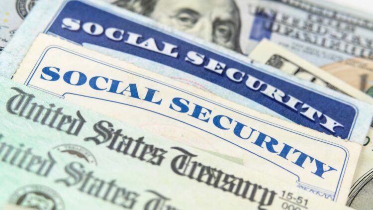 Watch your bank account: If you were born on these dates, you will receive  a Social Security check tomorrow