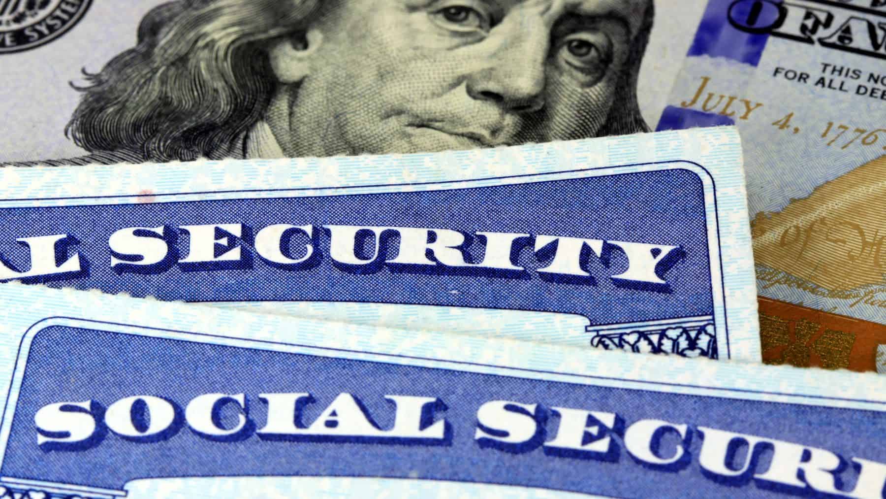 Last Social Security benefit payment of November: retirees born on these days could get checks worth $1,924