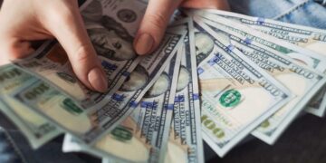 It's official - the minimum wage is going up in California and other cities starting July 2025 - see how much you are entitled to now depending on your city