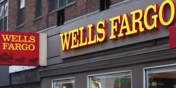 Official - Wells Fargo began closing bank accounts due to inactivity and thousands of customers have already been affected