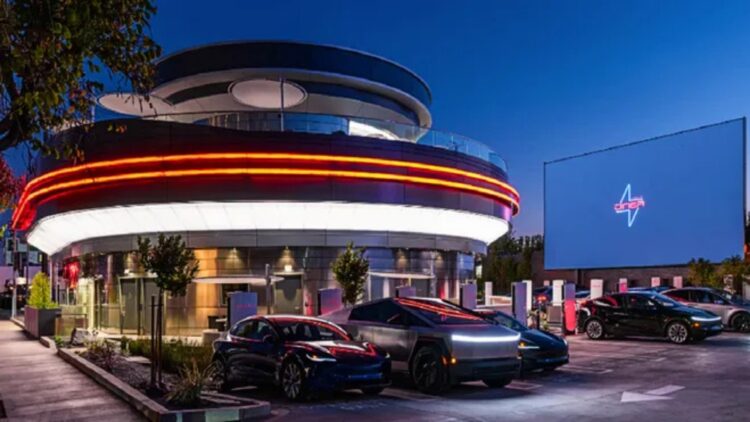 It's official - Tesla opens its first futuristic restaurant with drive-in movie theater, retro burgers and popcorn-serving robots 1 It's official - Tesla opens its first futuristic restaurant with drive-in movie theater, retro burgers and popcorn-serving robots