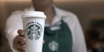 No free points or easy gift coffee - Starbucks changes its loyalty program and now you need to spend more to get the same - and this is how it affects you