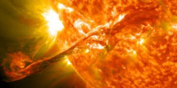 Confirmed by NASA - powerful solar flare threatens communications and could cause power outages on Earth over the next few days