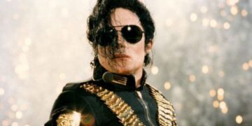 Neither jacket nor glove - what they paid for a simple Michael Jackson sock will leave you speechless