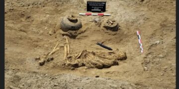 It's official—Archaeologists discover in Azerbaijan the royal tomb of a “giant” warrior with unpublished spear and jewelry