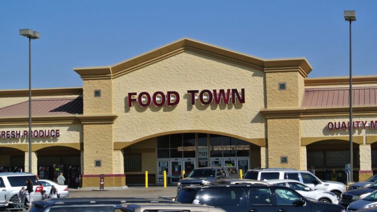 Unexpected farewell—after more than 30 years of history, the Food Town branch in Sugar Land is closing, making it the fourth supermarket in the chain to say goodbye to Texas in 2025 1 Unexpected farewell—after more than 30 years of history, the Food Town branch in Sugar Land is closing, making it the fourth supermarket in the chain to say goodbye to Texas in 2025