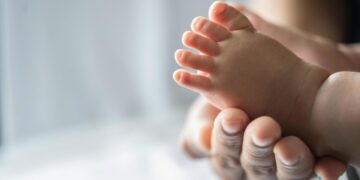 Incredible in Florida—mother gives birth by C-section to a baby weighing almost 14 pounds in Riverview, surprising doctors and making national news