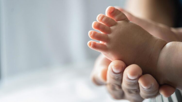 Incredible in Florida—mother gives birth by C-section to a baby weighing almost 14 pounds in Riverview, surprising doctors and making national news 1 Incredible in Florida—mother gives birth by C-section to a baby weighing almost 14 pounds in Riverview, surprising doctors and making national news