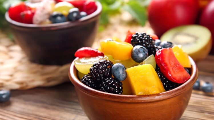 Confirmed—What they never told you about eating only fruit for dinner—Nutritionists debunk the myths and reveal what really happens to your body if you eat dinner late or after 7 p.m.