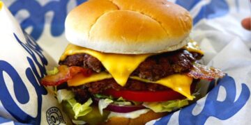 Goodbye McDonald's and Burger King—the number one burger in the United States has been revealed, and it's not the one everyone thought it would be
