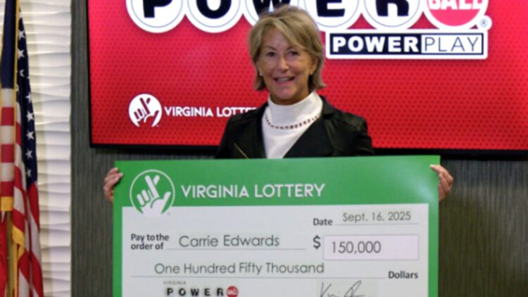 The touching story of Carrie Edwards—she won the Powerball lottery, won $150,000, and gave it all away in honor of her late husband 1 The touching story of Carrie Edwards—she won the Powerball lottery, won $150,000, and gave it all away in honor of her late husband