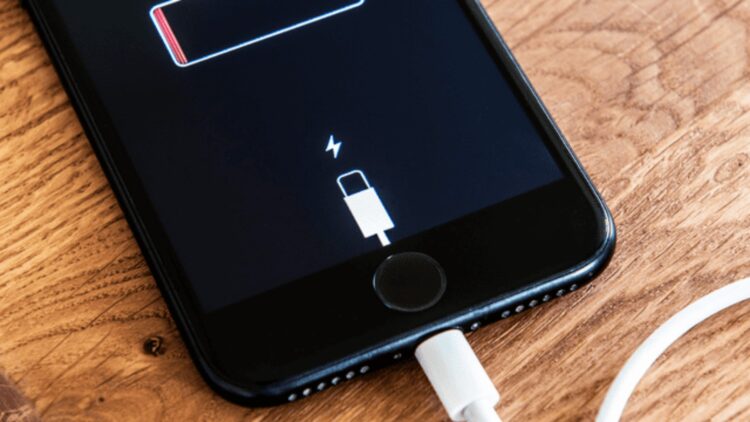 No airplane mode or fast chargers—this is the real trick to keeping your phone from running out of battery 1 No airplane mode or fast chargers—this is the real trick to keeping your phone from running out of battery