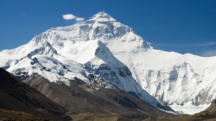 Confirmed—four British adventurers will attempt to climb Everest in less than a week by inhaling xenon gas, and doctors are alarmed 1 Confirmed—four British adventurers will attempt to climb Everest in less than a week by inhaling xenon gas, and doctors are alarmed