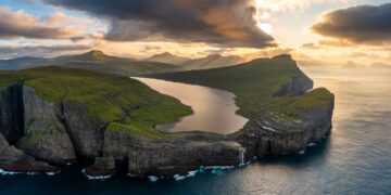 No Photoshop or tricks—the stunning Lake Sørvágsvatn in the Faroe Islands creates an optical illusion that leaves visitors breathless