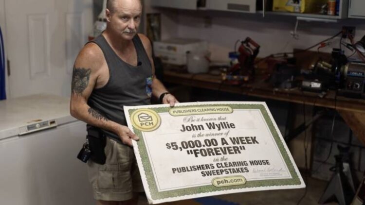 “It's hell” — the man who earned $5,000 a week for life with Publishers Clearing House lost everything after the company's surprise bankruptcy