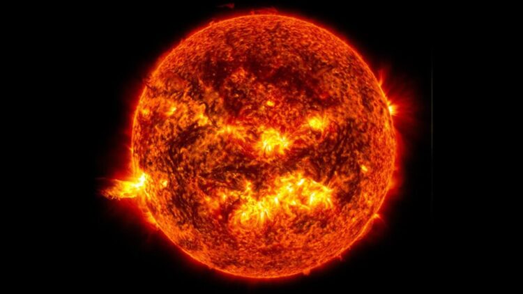 Goodbye to the myth—scientists explain why our Sun is green, but we will never see it that color 1 Goodbye to the myth—scientists explain why our Sun is green, but we will never see it that color