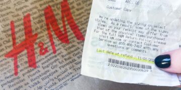 Goodbye to free returns—H&M extends returns until January 2026, but introduces a hidden fee that is outraging millions of shoppers... here are the details