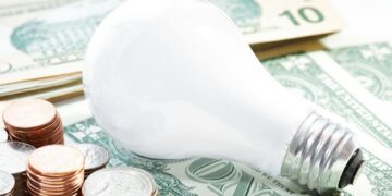 Goodbye to unexpected energy price hikes in the US—this guide reveals how to save on your gas and electricity bills this season