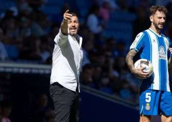 diego martinez espanyol valencia cf laliga santander 2022 23