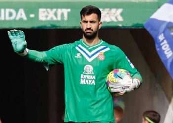 fernando pacheco sergi gomez elche cf espanyol laliga santander martinez valero 2022 23 victoria