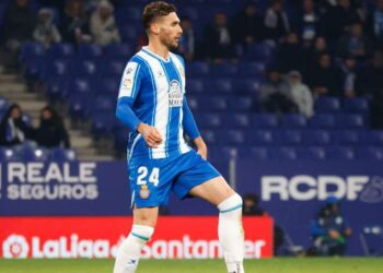 sergi gomez central primer equipo disponible elche cf