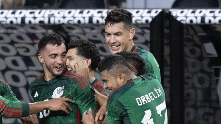 César Montes México Copa Oro semifinales